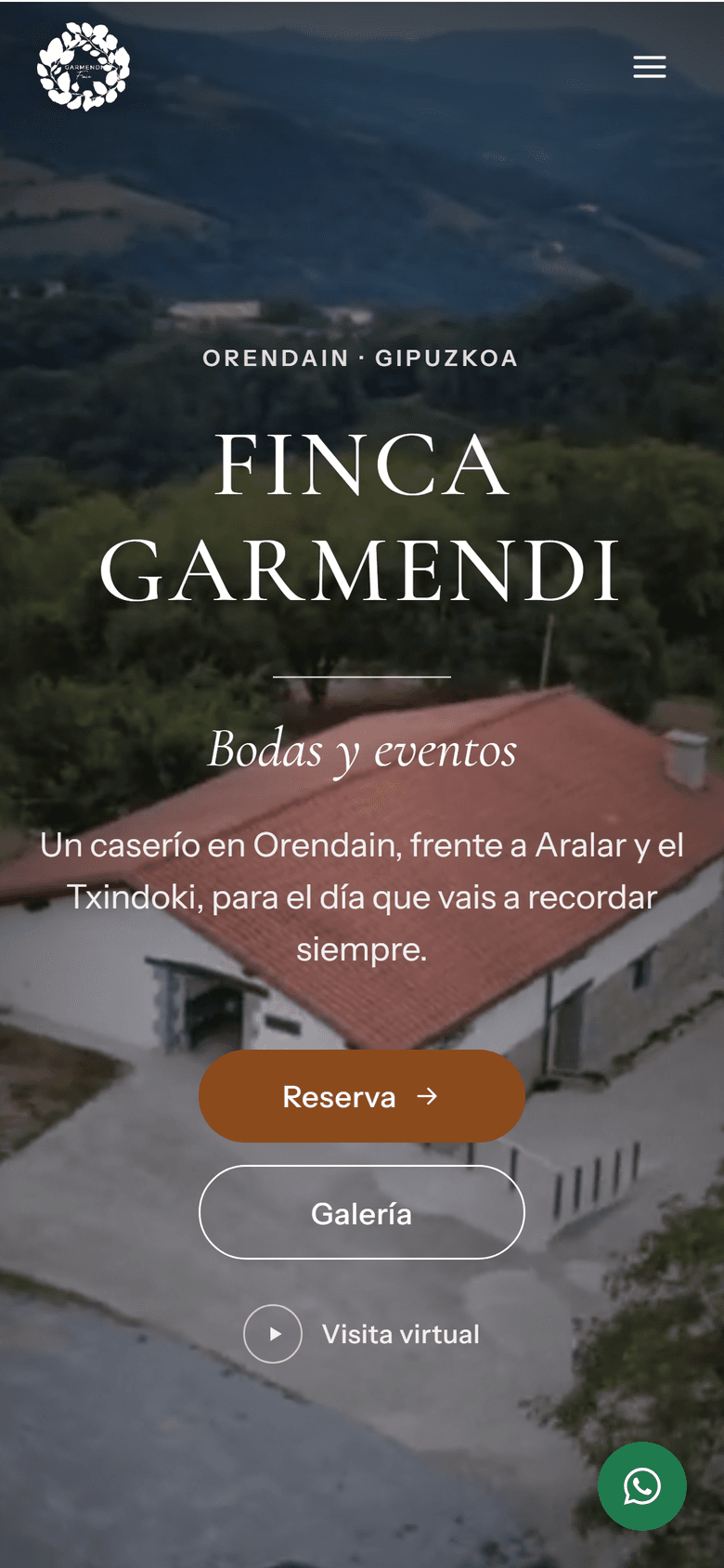 Finca Garmendi: la portada sobre el vídeo de dron del caserío, con el botón de reserva y la visita virtual